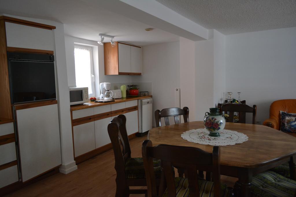 Location Alice Villa Ottrott Rom bilde
