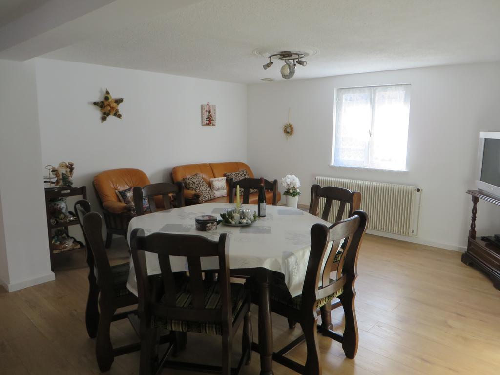 Location Alice Villa Ottrott Eksteriør bilde